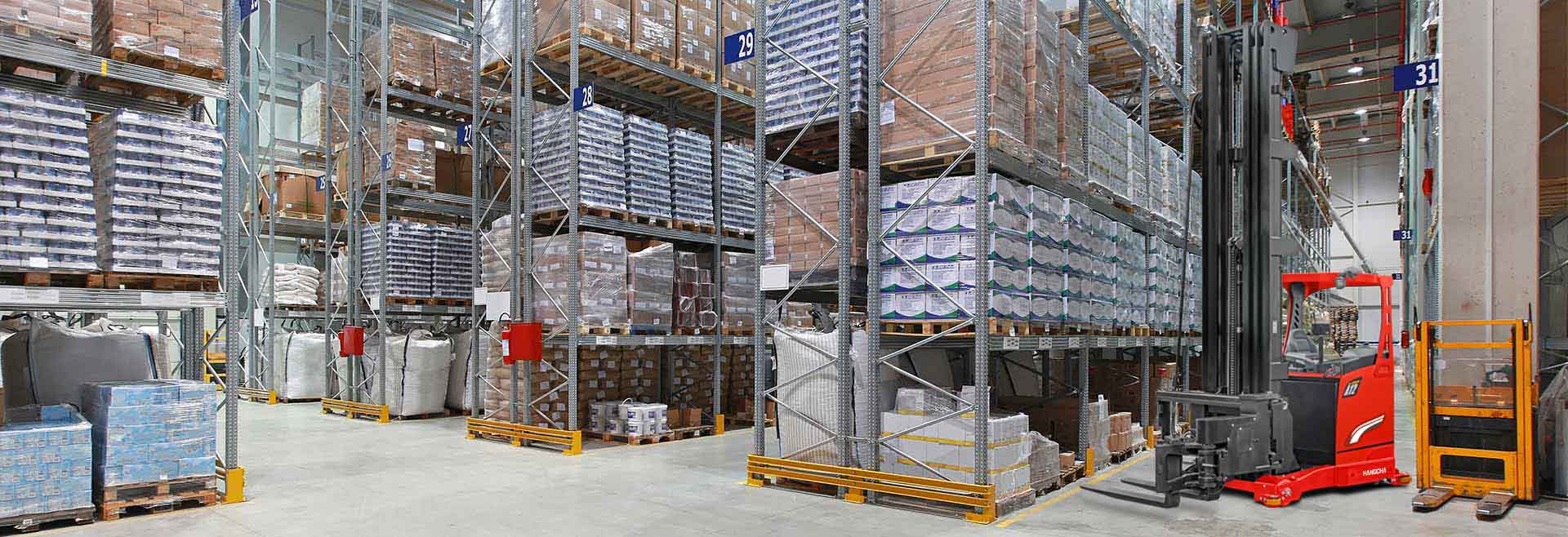 Náhledový obrázek Třístranný zakladač s obsluhou dole – 1,2 t (Li-Ion)